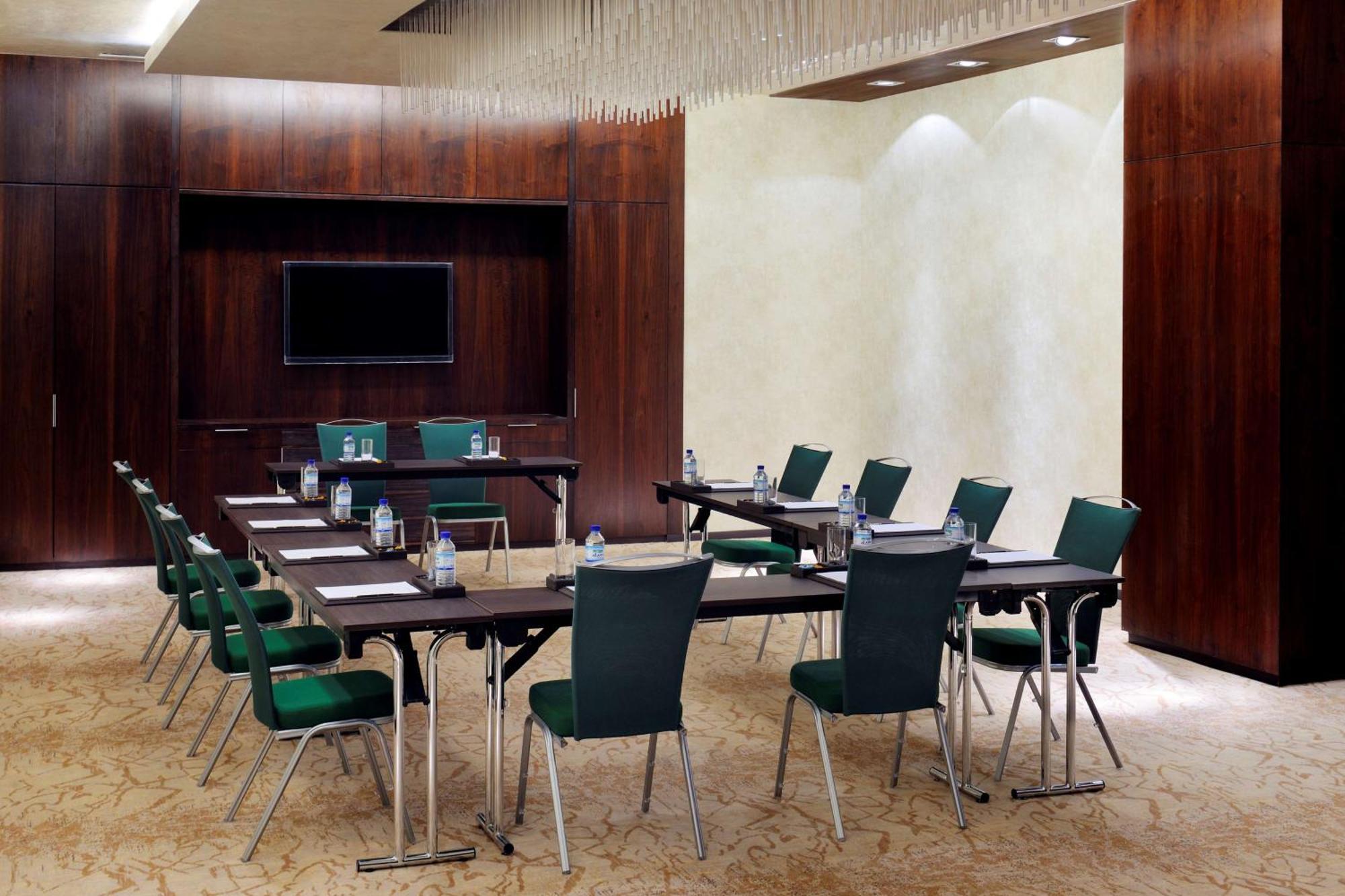 Southern Sun Abu Dhabi Exterior photo